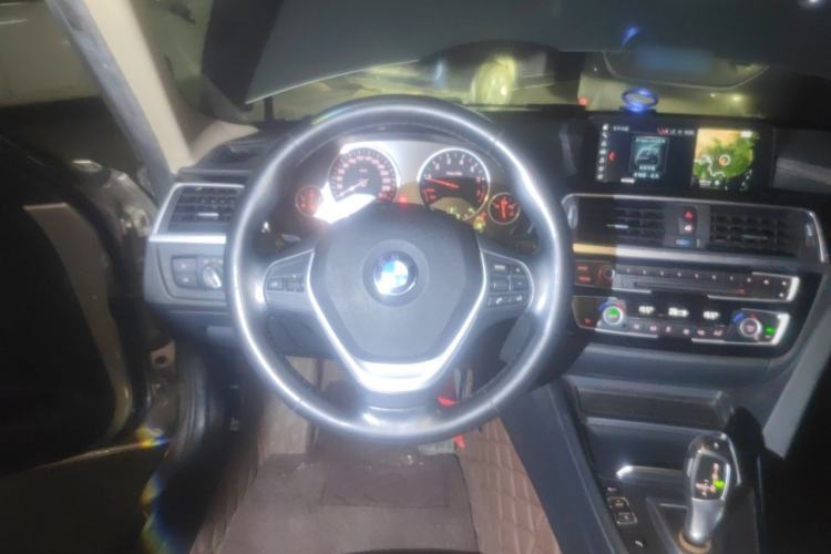 Used BMW 3 Series 2019 320Li Fashion Model Steering Wheel