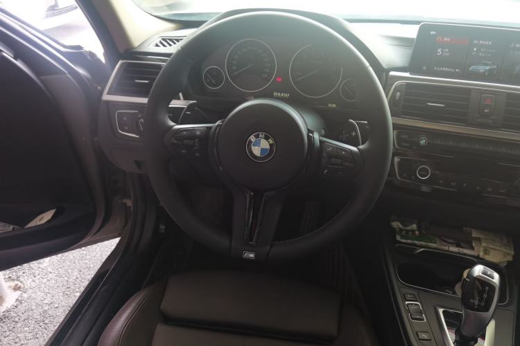 Used BMW 3 Series 2019 320Li Fashion Model Steering Wheel