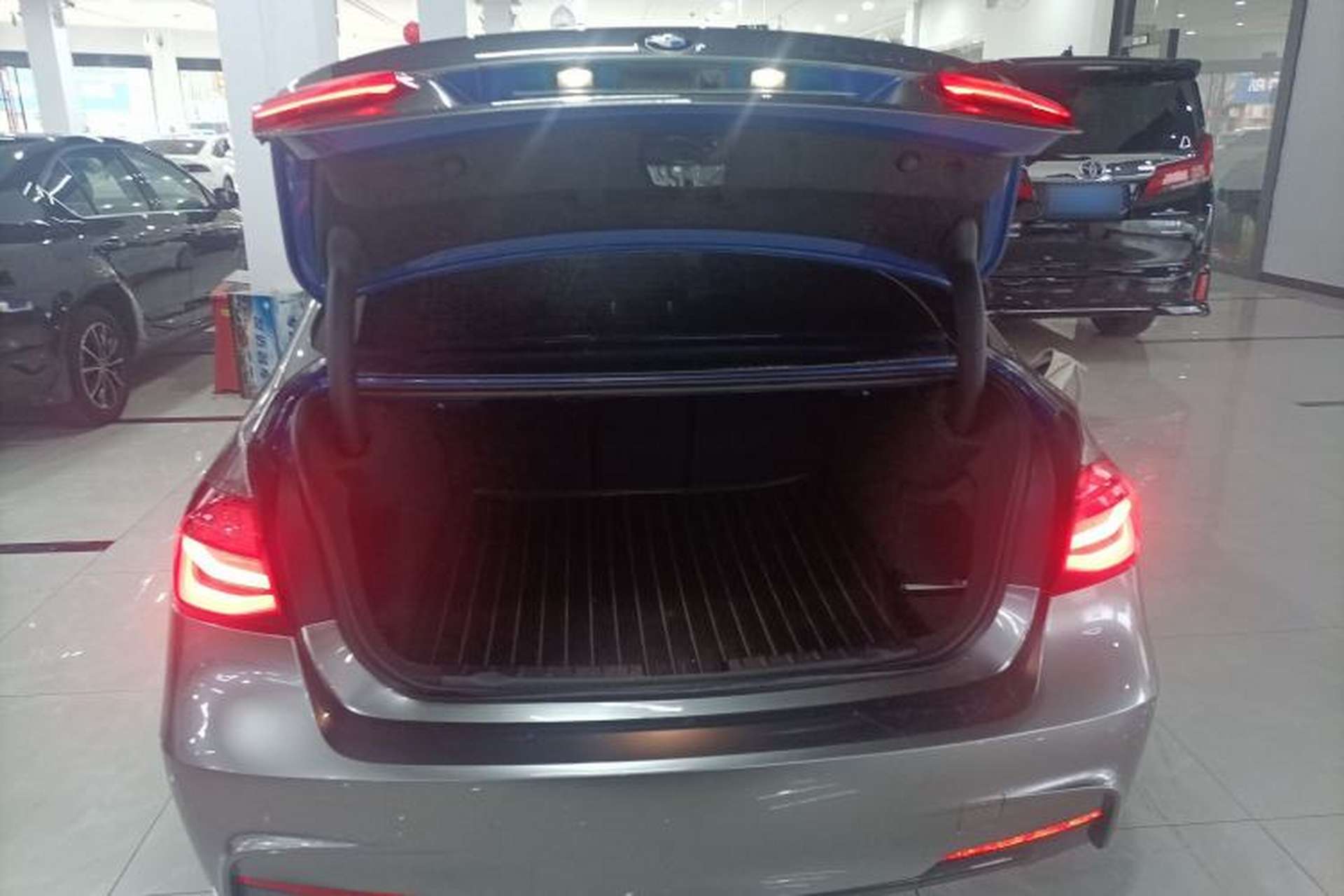 Used BMW 3 Series 2019 320Li M Sport Night Edition Trunk