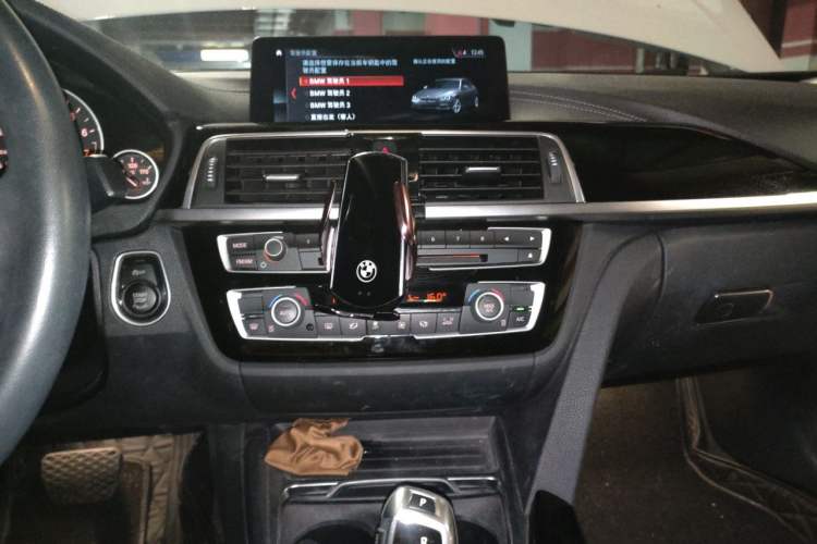 Used BMW 3 Series 2019 320Li Fashion Model Audio And AC Panel