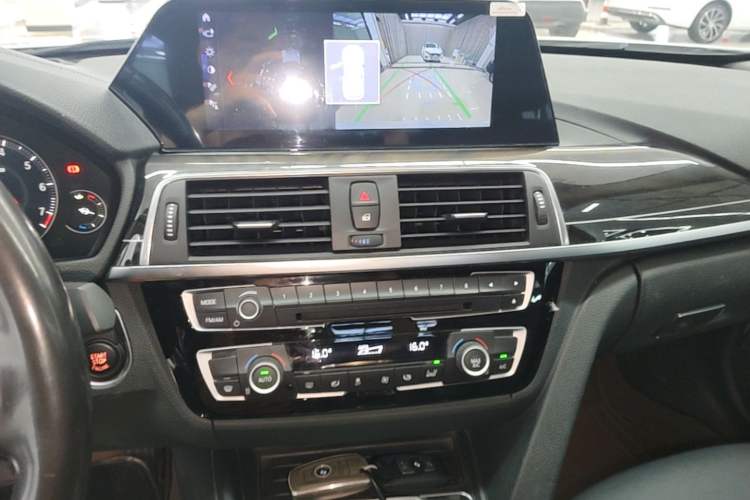 Used BMW 3 Series 2019 320Li M Sport Night Edition Audio And AC Panel