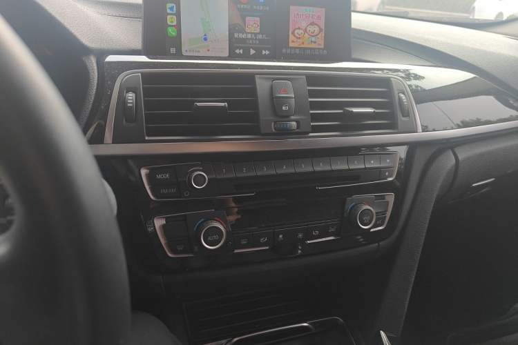 Used BMW 3 Series 2019 320Li Fashion Model Audio And AC Panel
