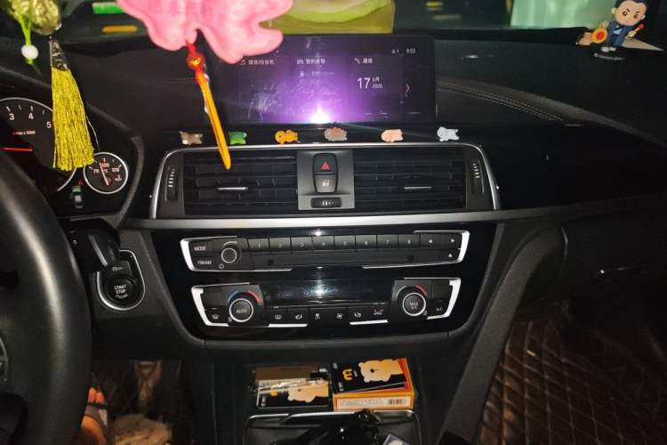 Used BMW 3 Series 2019 320Li Fashion Model Audio And AC Panel