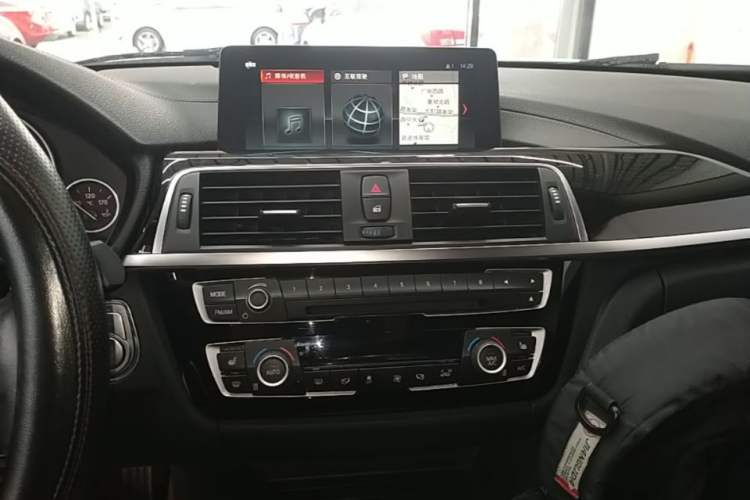 Used BMW 3 Series 2019 320Li Fashion Model Audio And AC Panel
