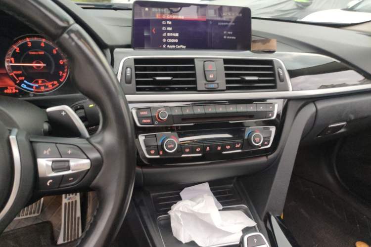 Used BMW 3 Series 2019 320Li M Sport Package Audio And AC Panel