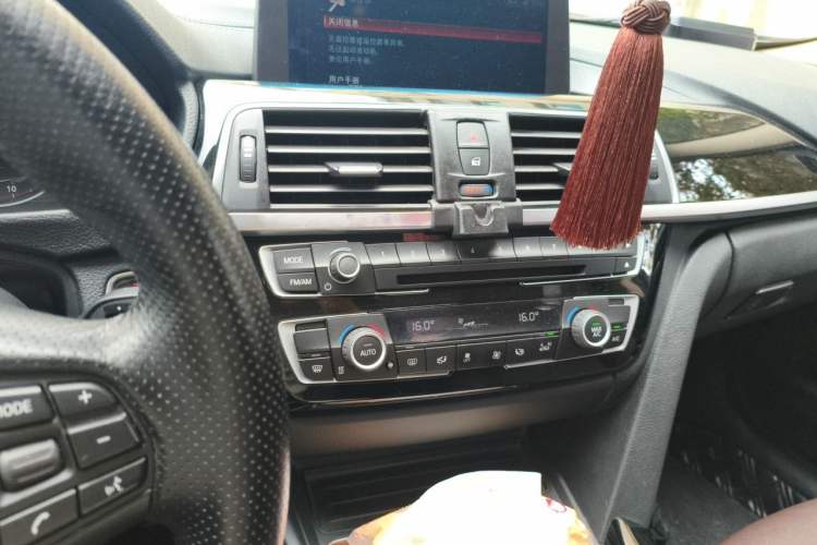 Used BMW 3 Series 2019 320Li Fashion Model Audio And AC Panel