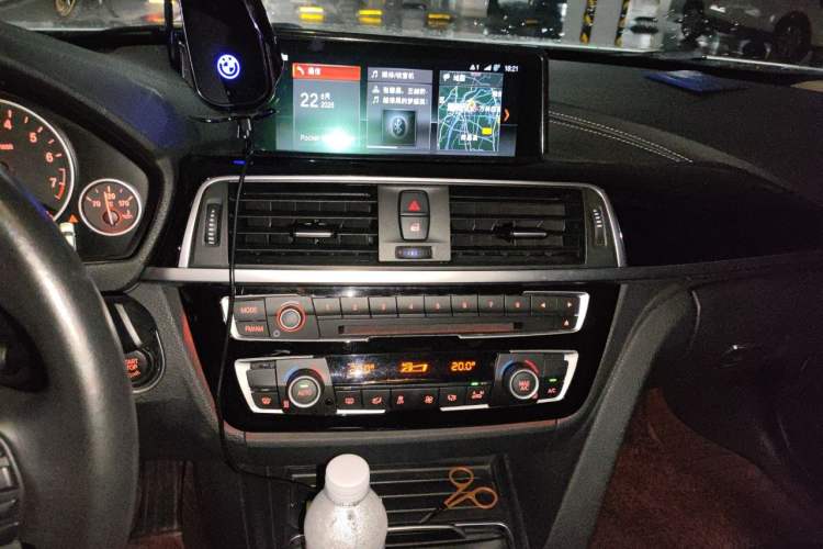 Used BMW 3 Series 2019 320Li Fashion Model Audio And AC Panel