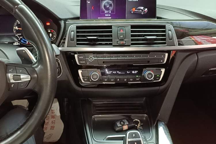 Used BMW 3 Series 2019 320Li M Sport Night Edition Audio And AC Panel