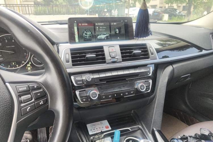 Used BMW 3 Series 2019 320Li Fashion Model Audio And AC Panel
