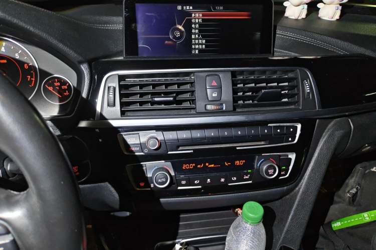 Used BMW 3 Series 2019 320Li Fashion Model Audio And AC Panel
