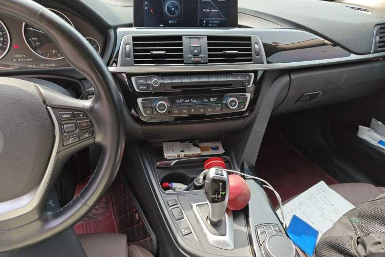 Used BMW 3 Series 2019 320Li Fashion Model Audio And AC Panel