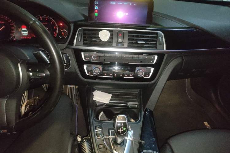 Used BMW 3 Series 2019 320Li M Sport Package Audio And AC Panel