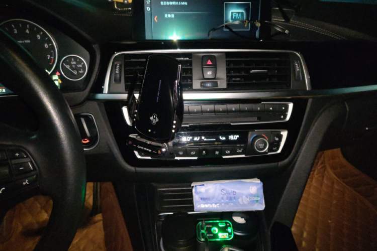 Used BMW 3 Series 2019 320Li xDrive Fashion Model Audio And AC Panel