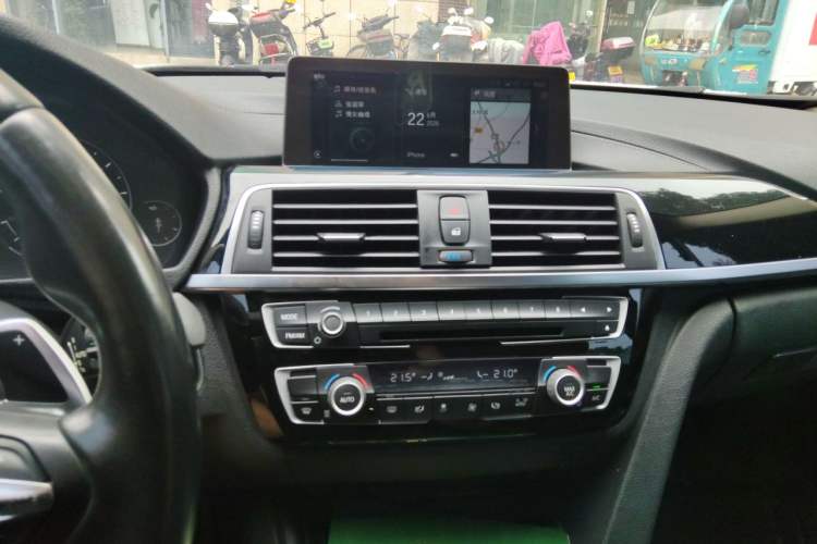 Used BMW 3 Series 2019 320Li M Luxury Package Audio And AC Panel
