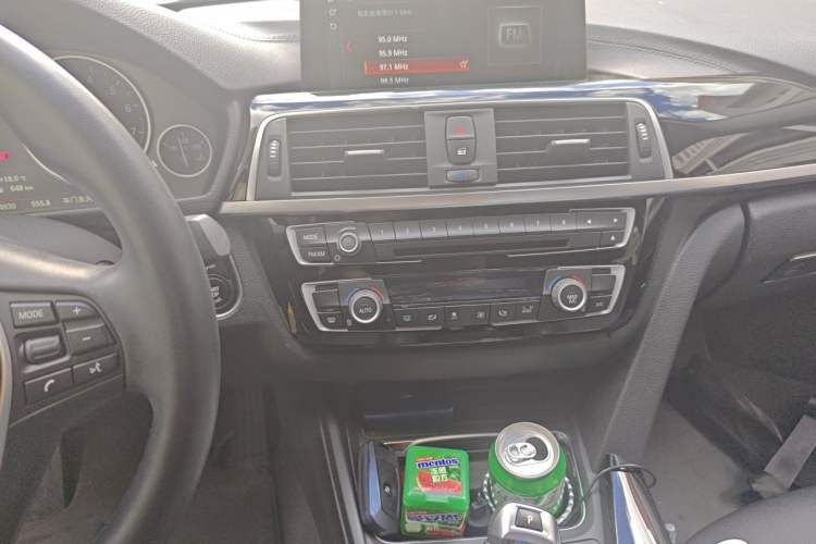 Used BMW 3 Series 2019 320Li Fashion Model Audio And AC Panel