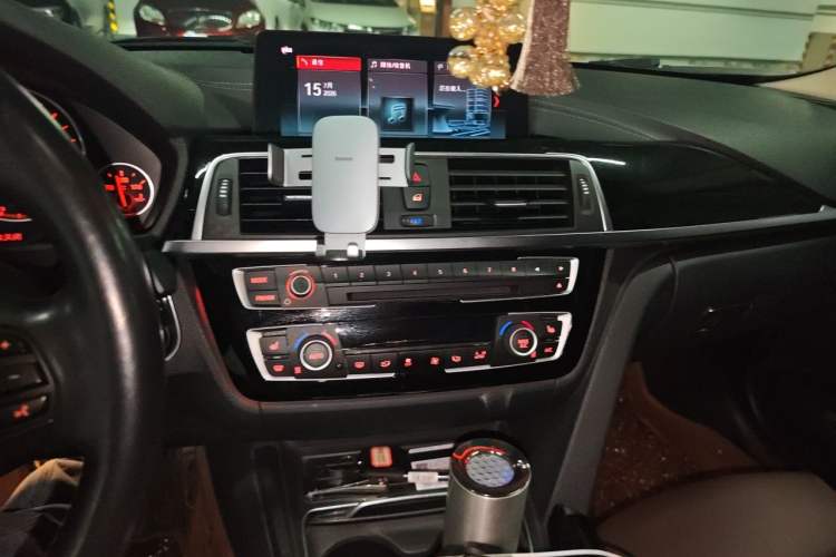 Used BMW 3 Series 2019 320Li Fashion Model Audio And AC Panel