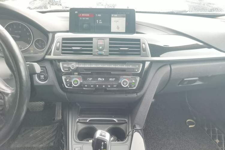 Used BMW 3 Series 2019 320Li Fashion Model Audio And AC Panel
