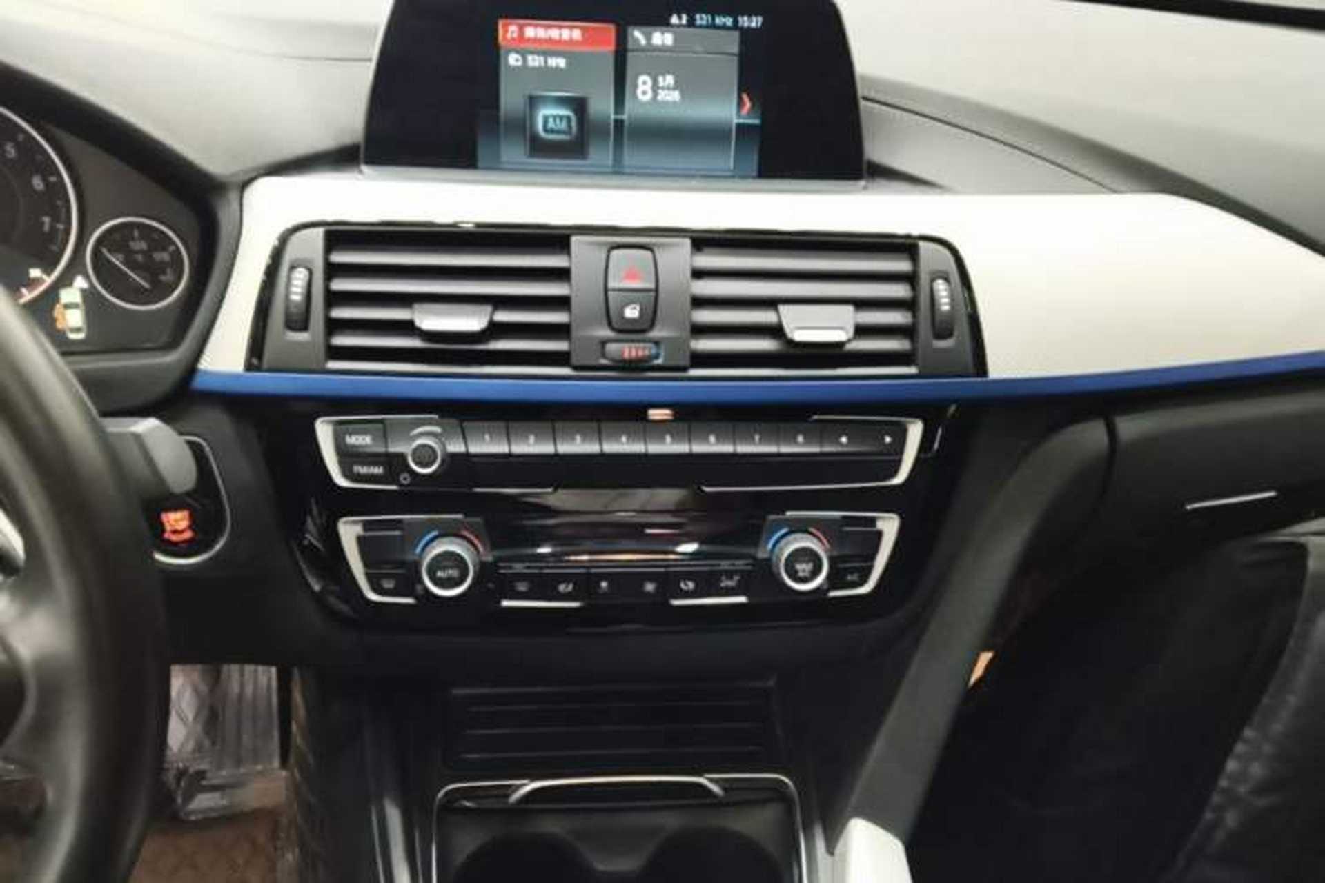 Used BMW 3 Series 2019 320i M Sport Package Audio And AC Panel
