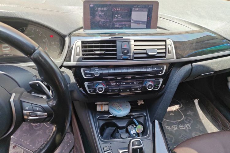 Used BMW 3 Series 2019 320Li M Luxury Package Audio And AC Panel
