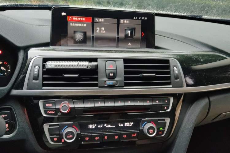 Used BMW 3 Series 2019 320Li Fashion Model Audio And AC Panel