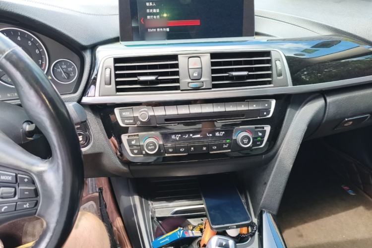 Used BMW 3 Series 2019 320Li Fashion Model Audio And AC Panel