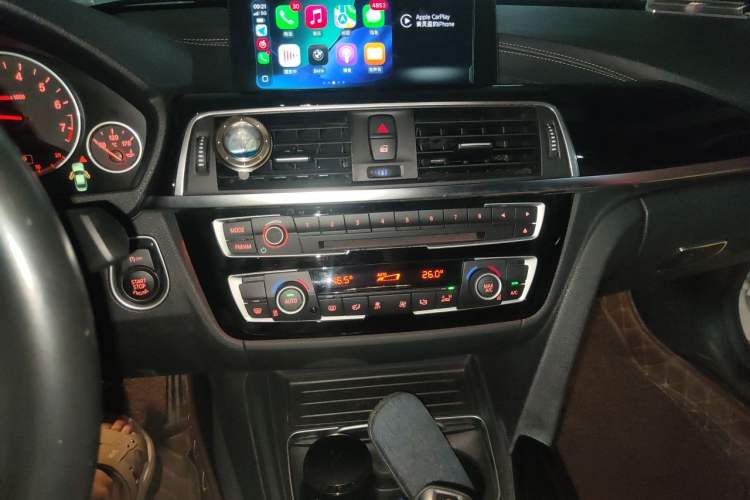 Used BMW 3 Series 2019 320Li Fashion Model Audio And AC Panel