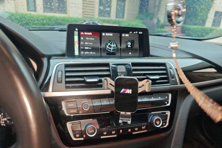 Used BMW 3 Series 2019 320Li Fashion Model Audio And AC Panel