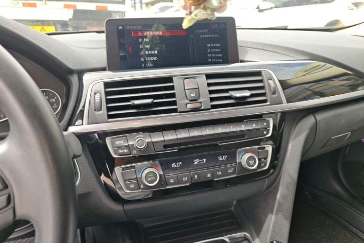Used BMW 3 Series 2019 320Li Fashion Model Audio And AC Panel