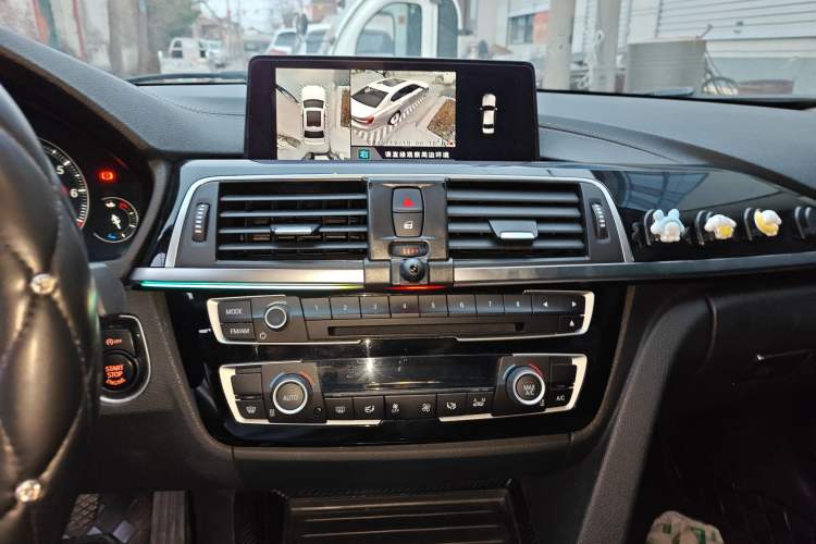 Used BMW 3 Series 2019 320Li M Luxury Package Audio And AC Panel