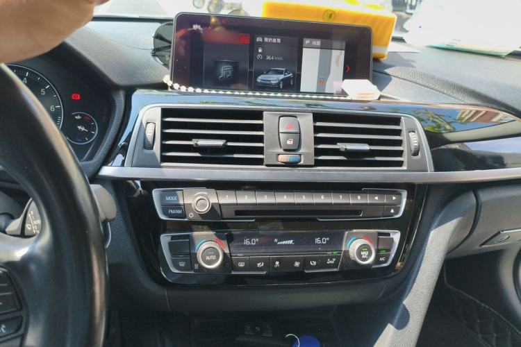 Used BMW 3 Series 2019 320Li Fashion Model Audio And AC Panel