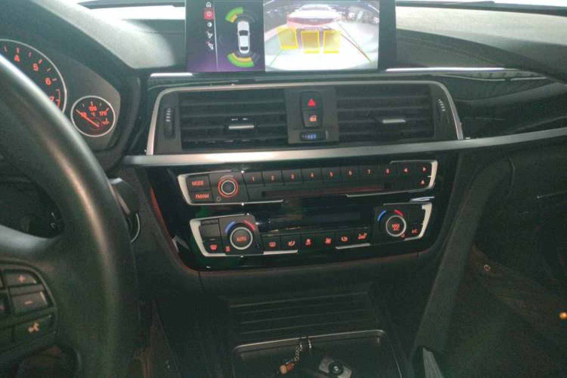 Used BMW 3 Series 2019 320Li Fashion Model Audio And AC Panel