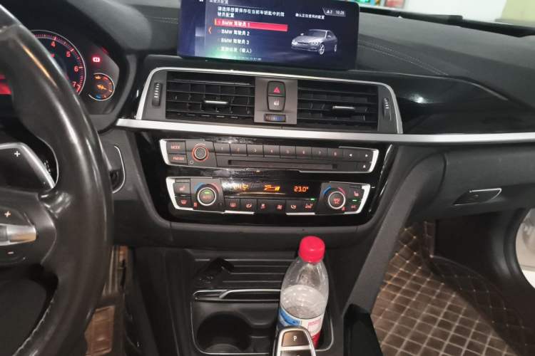 Used BMW 3 Series 2019 320Li M Sport Package Audio And AC Panel