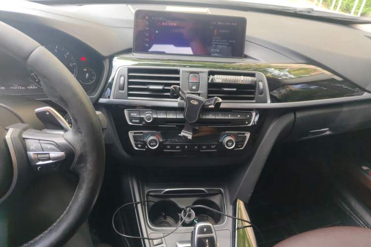 Used BMW 3 Series 2019 320Li M Luxury Package Audio And AC Panel