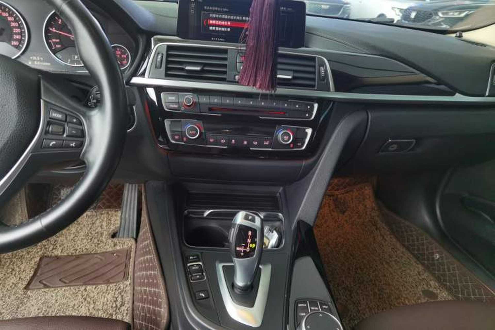 Used BMW 3 Series 2019 320Li Fashion Model Audio And AC Panel
