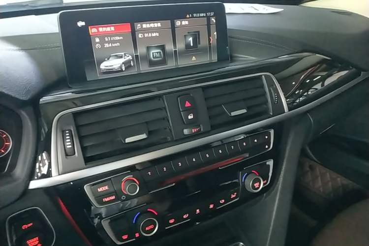 Used BMW 3 Series 2019 320Li Fashion Model Audio And AC Panel