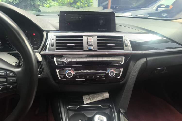 Used BMW 3 Series 2019 320Li Fashion Model Audio And AC Panel