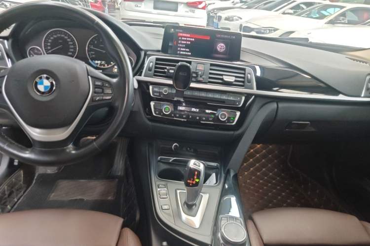 Used BMW 3 Series 2019 320Li Fashion Model Audio And AC Panel