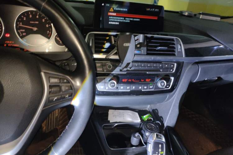 Used BMW 3 Series 2019 320Li Fashion Model Audio And AC Panel