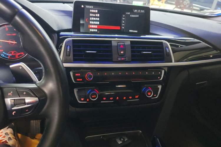 Used BMW 3 Series 2019 320Li M Sport Package Audio And AC Panel