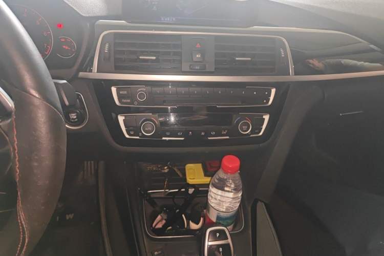 Used BMW 3 Series 2019 320Li M Luxury Package Audio And AC Panel