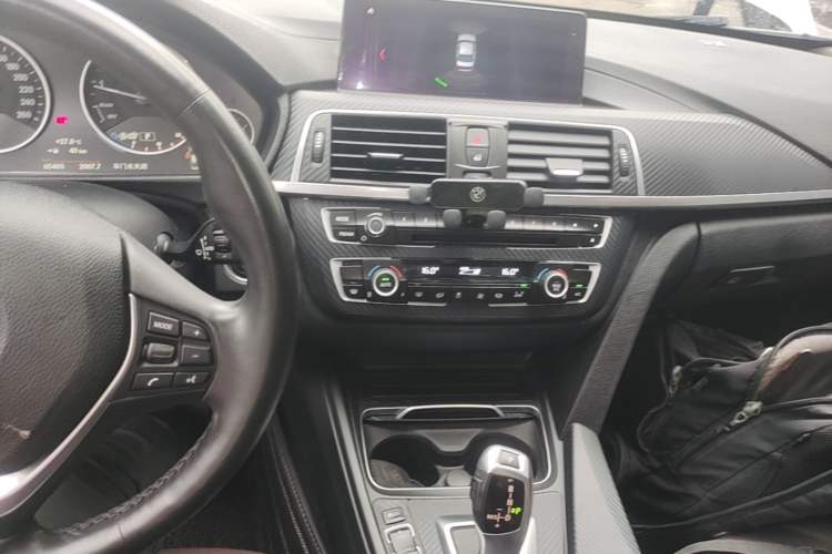 Used BMW 3 Series 2019 320Li Fashion Model Audio And AC Panel