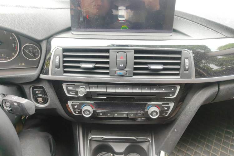 Used BMW 3 Series 2019 320Li Fashion Model Audio And AC Panel