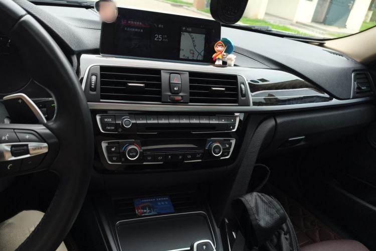 Used BMW 3 Series 2019 320Li M Sport Night Edition Audio And AC Panel