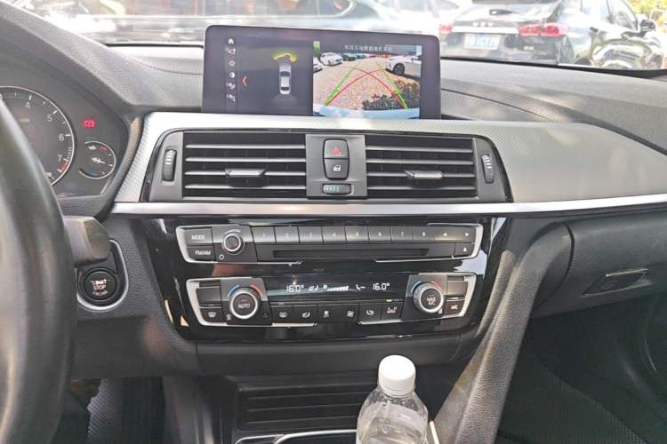 Used BMW 3 Series 2019 320i M Sport Night Edition Audio And AC Panel