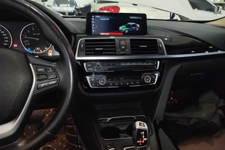 Used BMW 3 Series 2019 320Li Fashion Model Audio And AC Panel