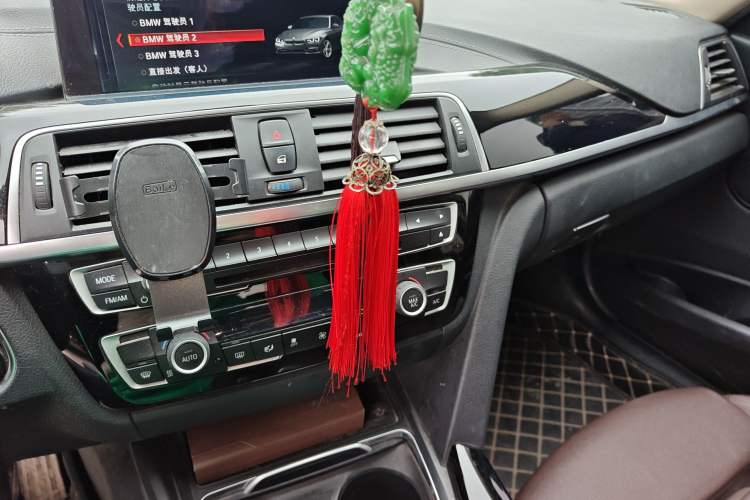 Used BMW 3 Series 2019 320Li Fashion Model Audio And AC Panel