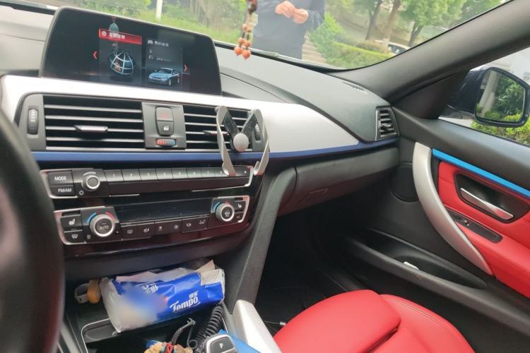 Used BMW 3 Series 2019 320i M Sport Package Audio And AC Panel