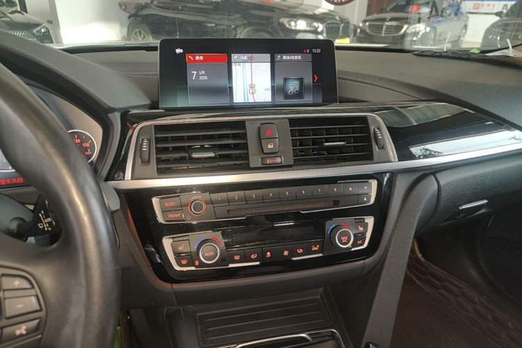 Used BMW 3 Series 2019 320Li Fashion Model Audio And AC Panel