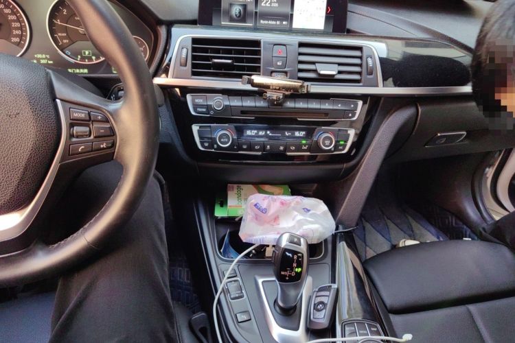 Used BMW 3 Series 2019 320Li Fashion Model Audio And AC Panel