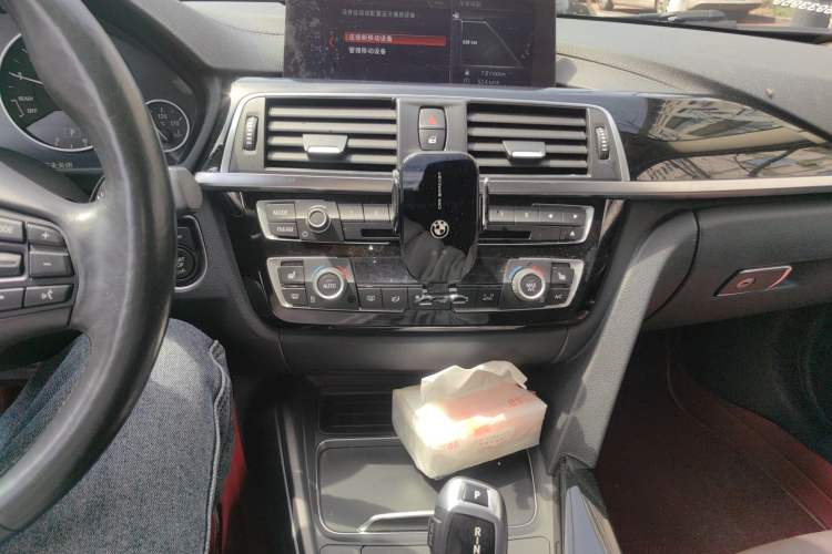 Used BMW 3 Series 2019 320Li Fashion Model Audio And AC Panel